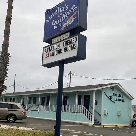 Amelia'S Landing Hotel